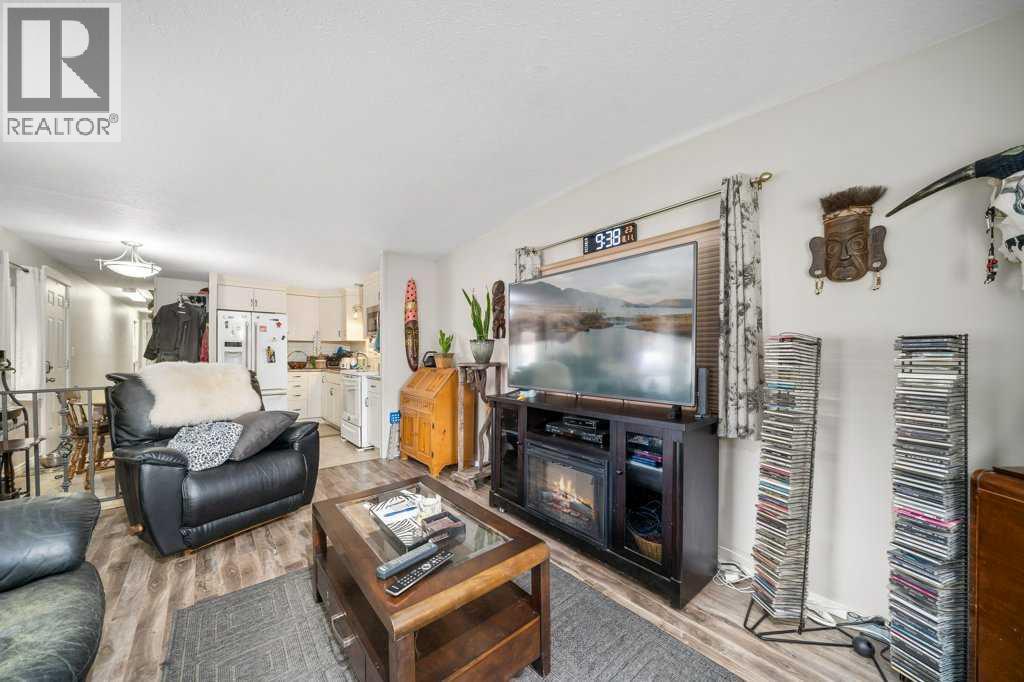 7, 2248 Southview Drive SE - Image 11