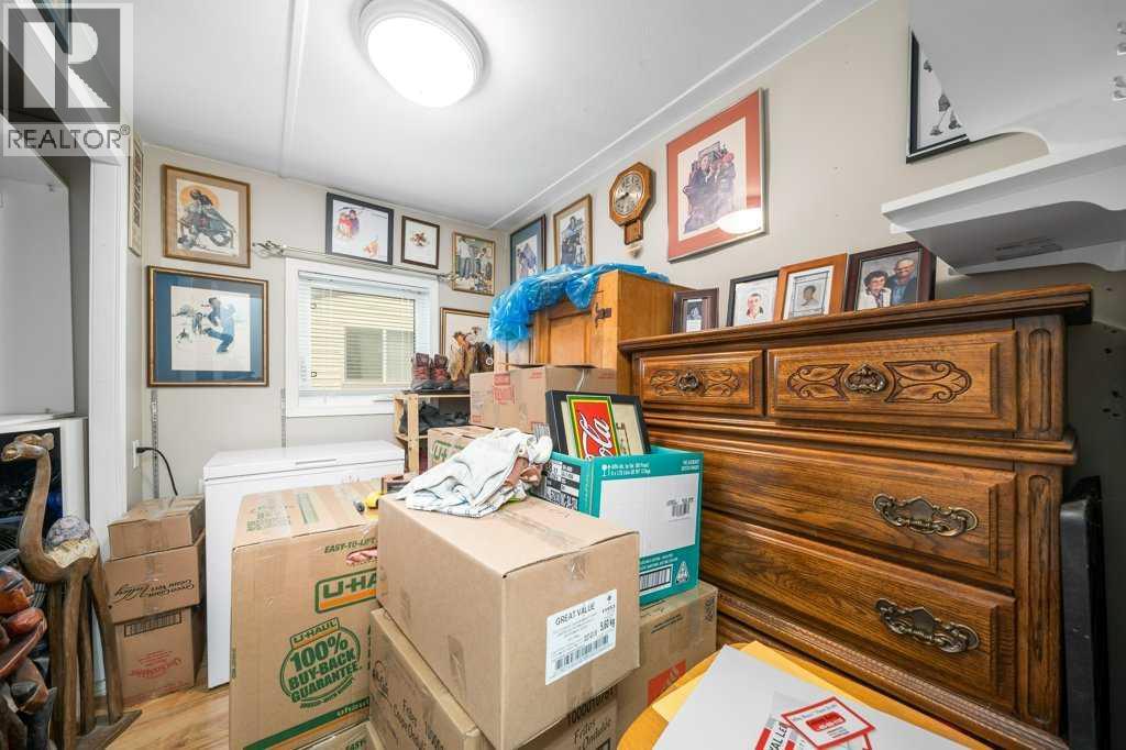7, 2248 Southview Drive SE - Image 12