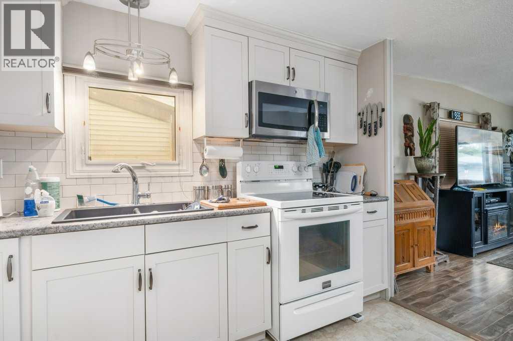 7, 2248 Southview Drive SE - 7