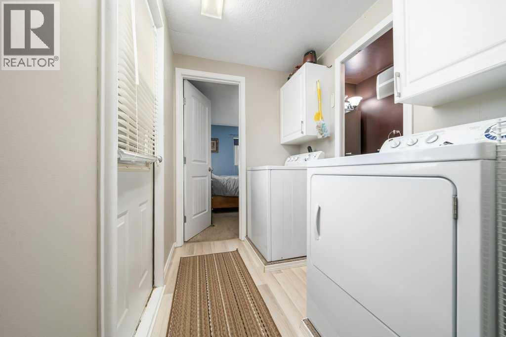 7, 2248 Southview Drive SE - 16