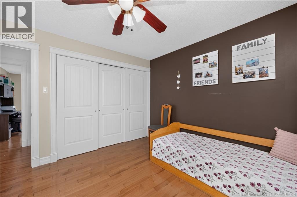81 Queensway Drive - Image 25