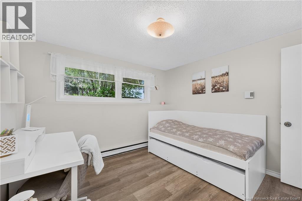 81 Queensway Drive - Image 34