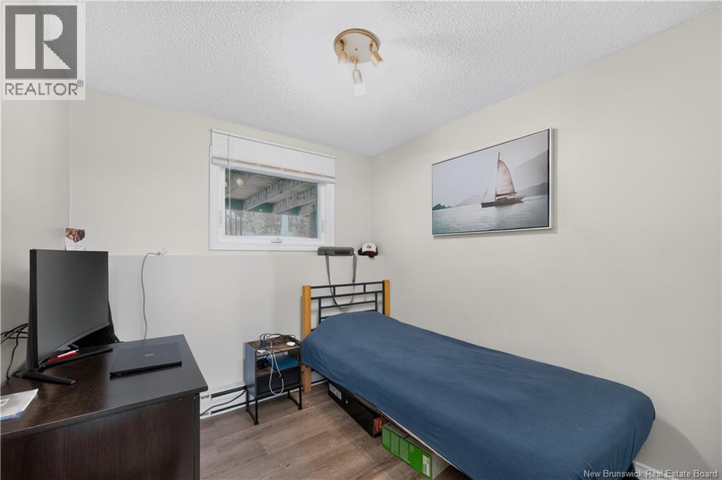 81 Queensway Drive - Image 39