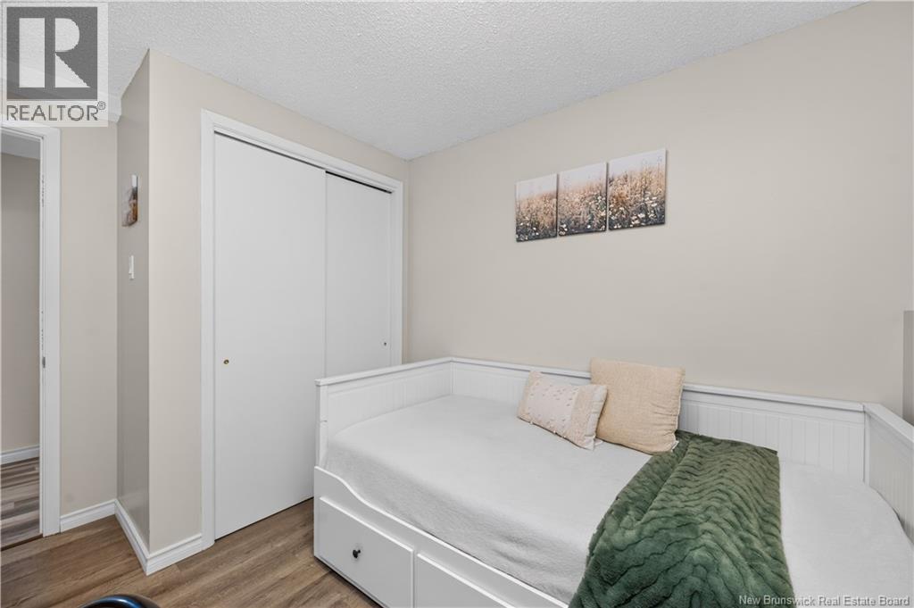 81 Queensway Drive - Image 38