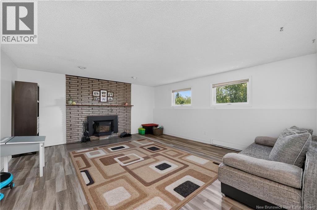 81 Queensway Drive - Image 42