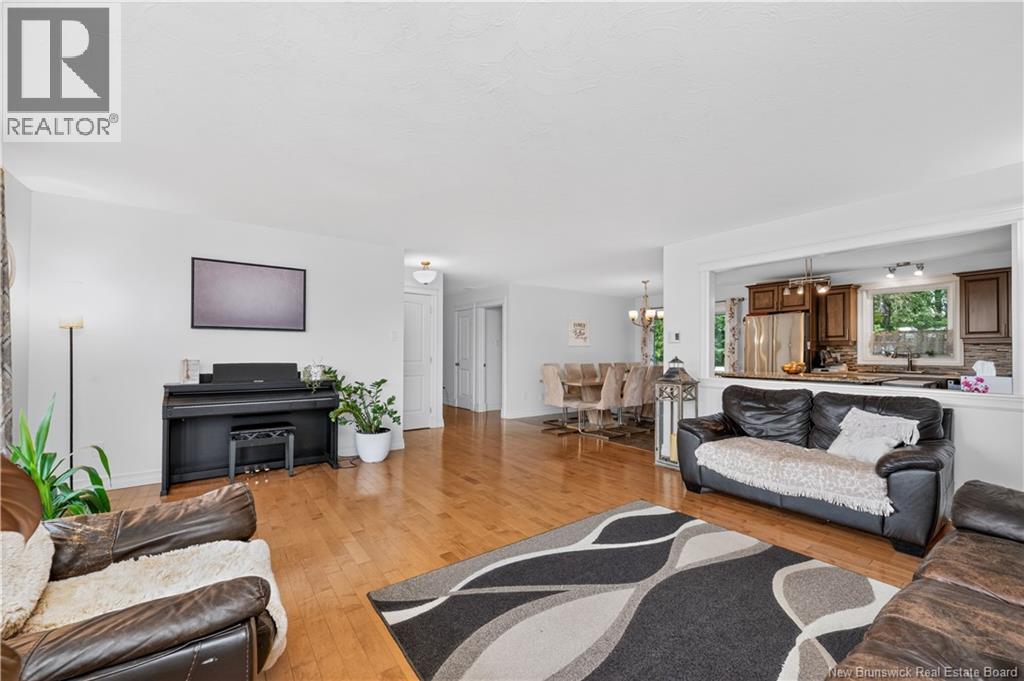 81 Queensway Drive - Image 5