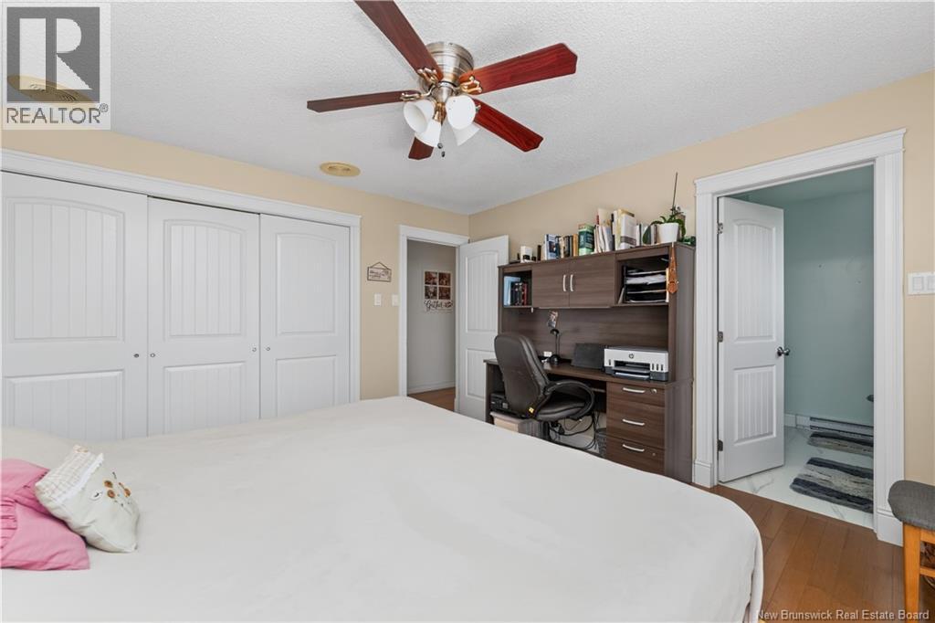 81 Queensway Drive - Image 21