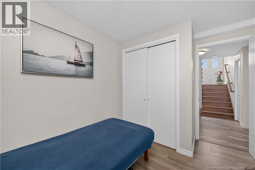 81 Queensway Drive - Image 40