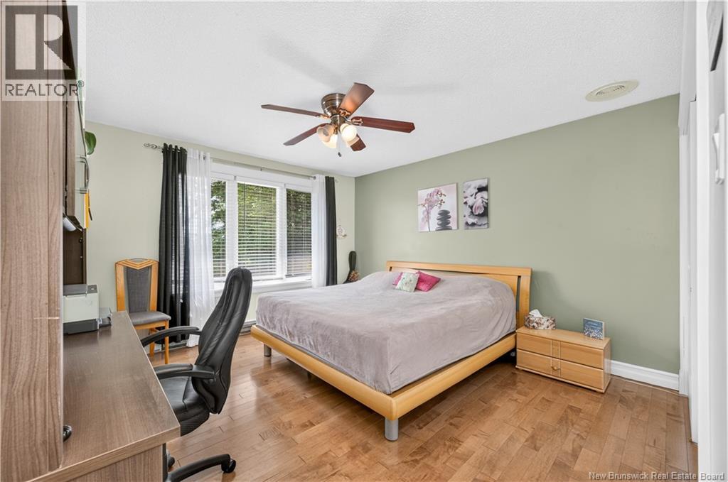 81 Queensway Drive - Image 20