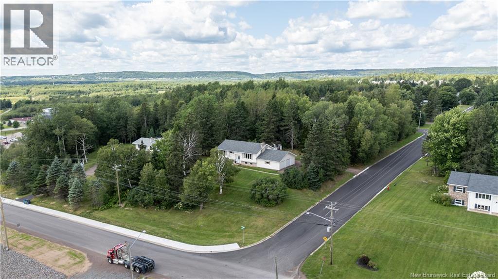 81 Queensway Drive - 49
