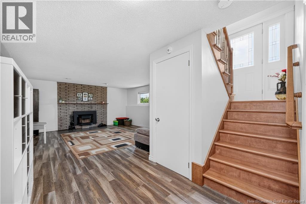 81 Queensway Drive - Image 41