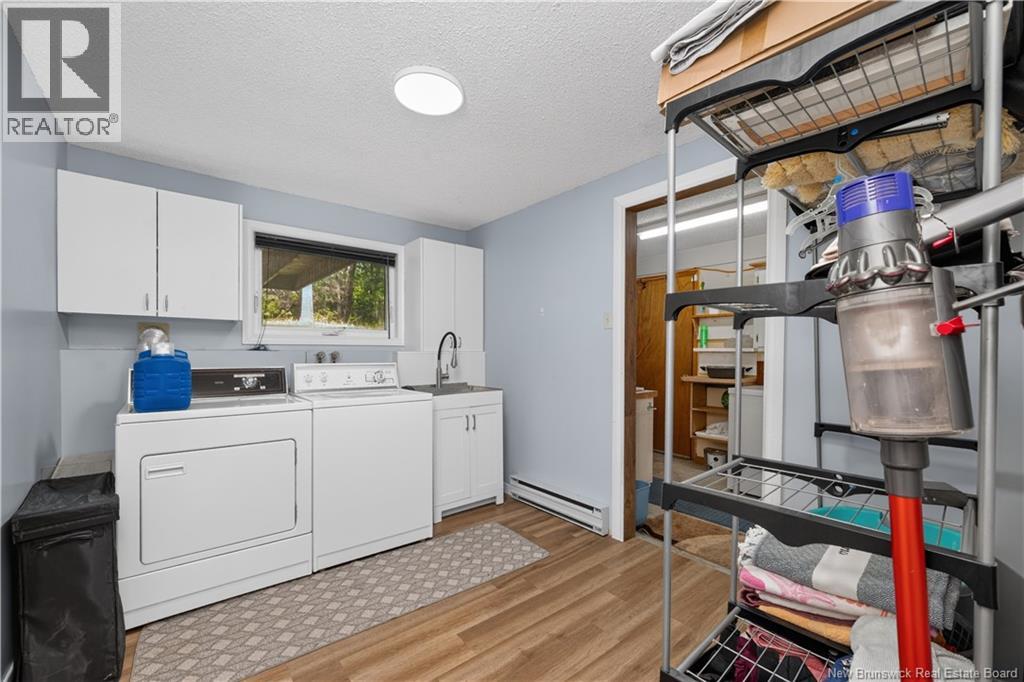 81 Queensway Drive - Image 44