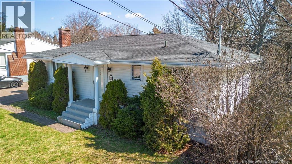 21 Mount Royal Boulevard - 2