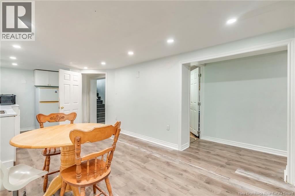21 Mount Royal Boulevard - 25
