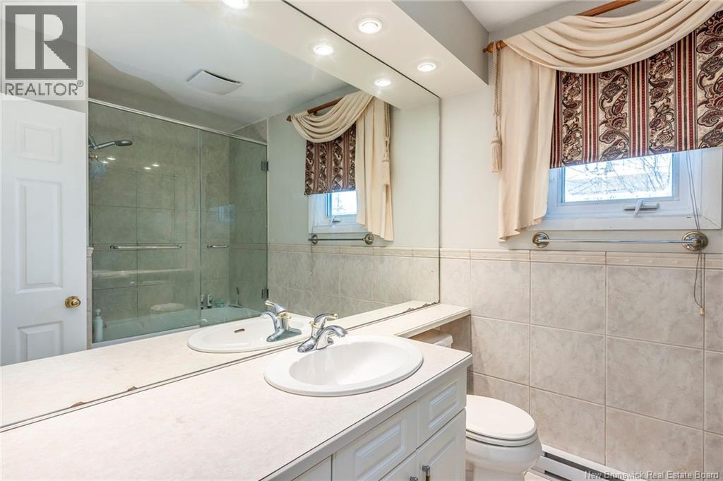 21 Mount Royal Boulevard - 36