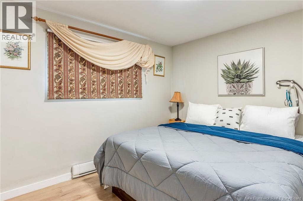 21 Mount Royal Boulevard - 33