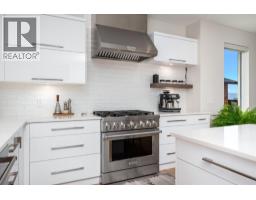 9839 Beacon Hill Crescent, Lake Country, BC V4V0A9 Photo 17