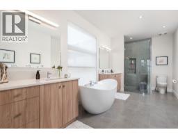 9839 Beacon Hill Crescent, Lake Country, BC V4V0A9 Photo 46