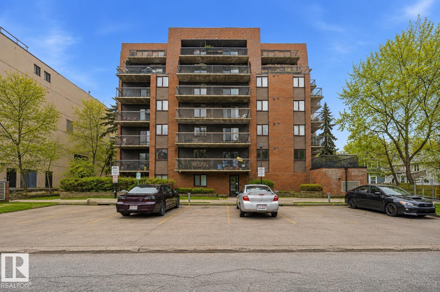 9929 113 ST NW - 35