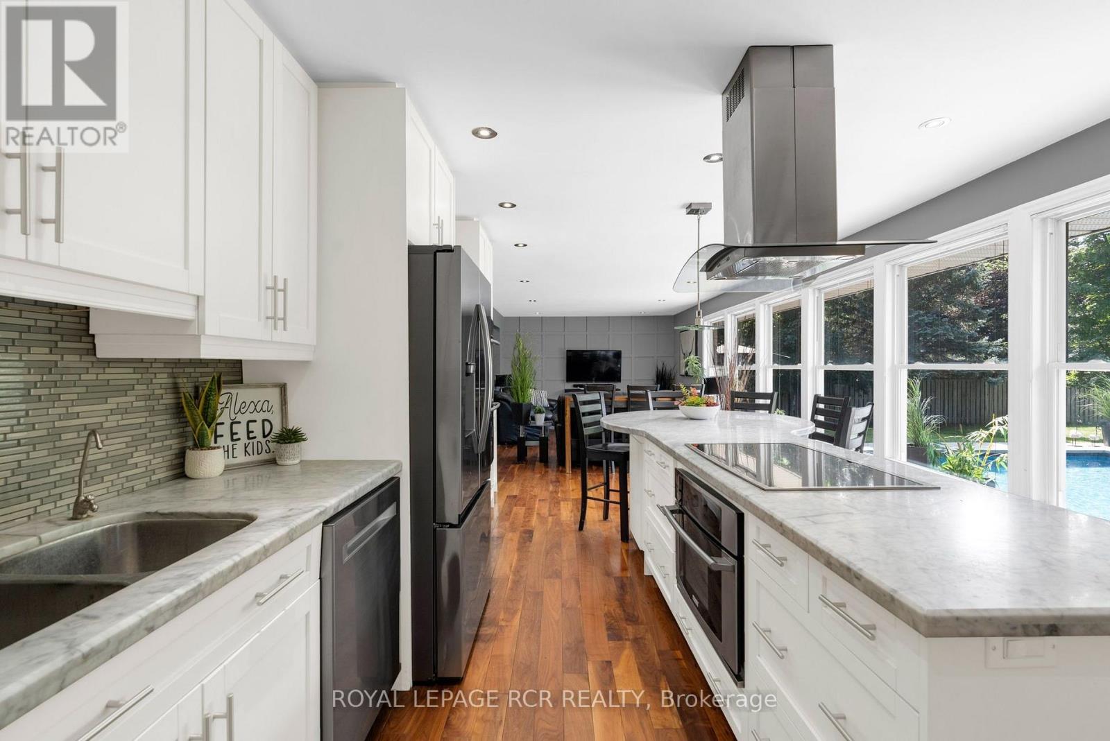 20 DOUGLAS DRIVE - Image 15