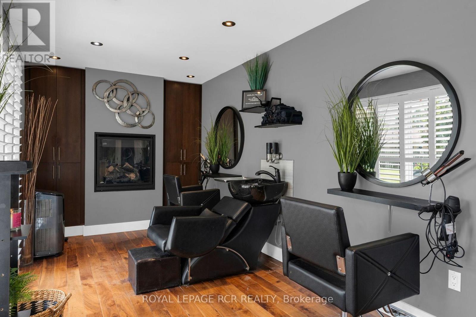 20 DOUGLAS DRIVE - Image 17