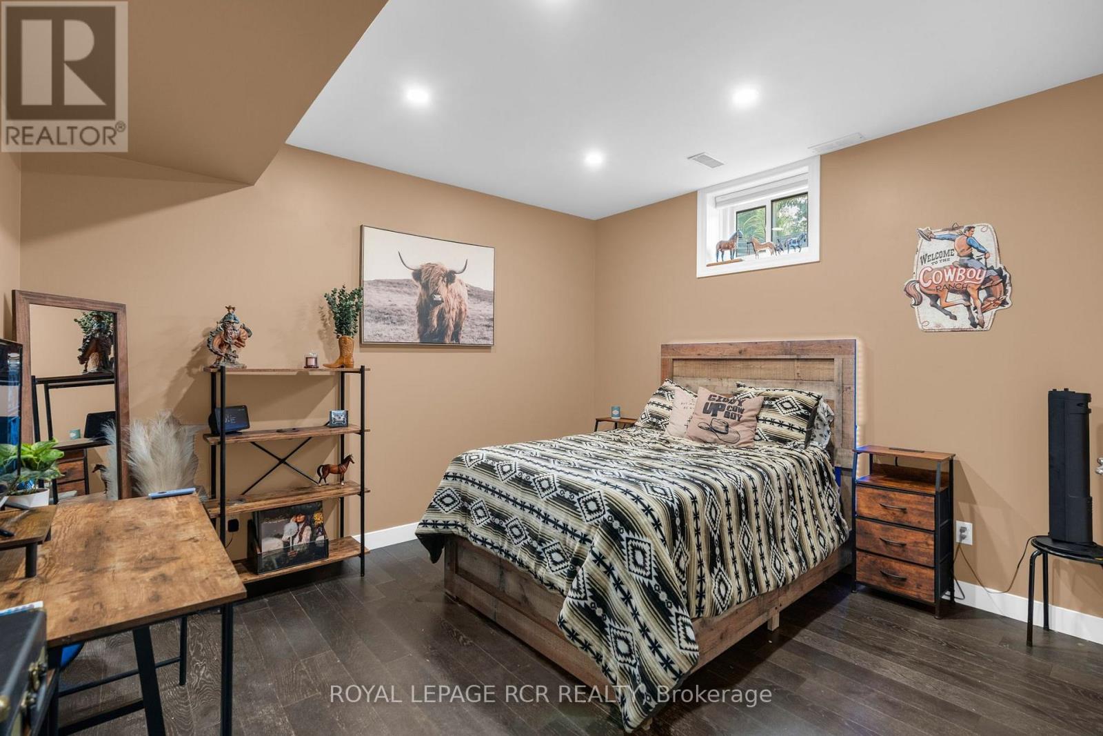 20 DOUGLAS DRIVE - Image 34