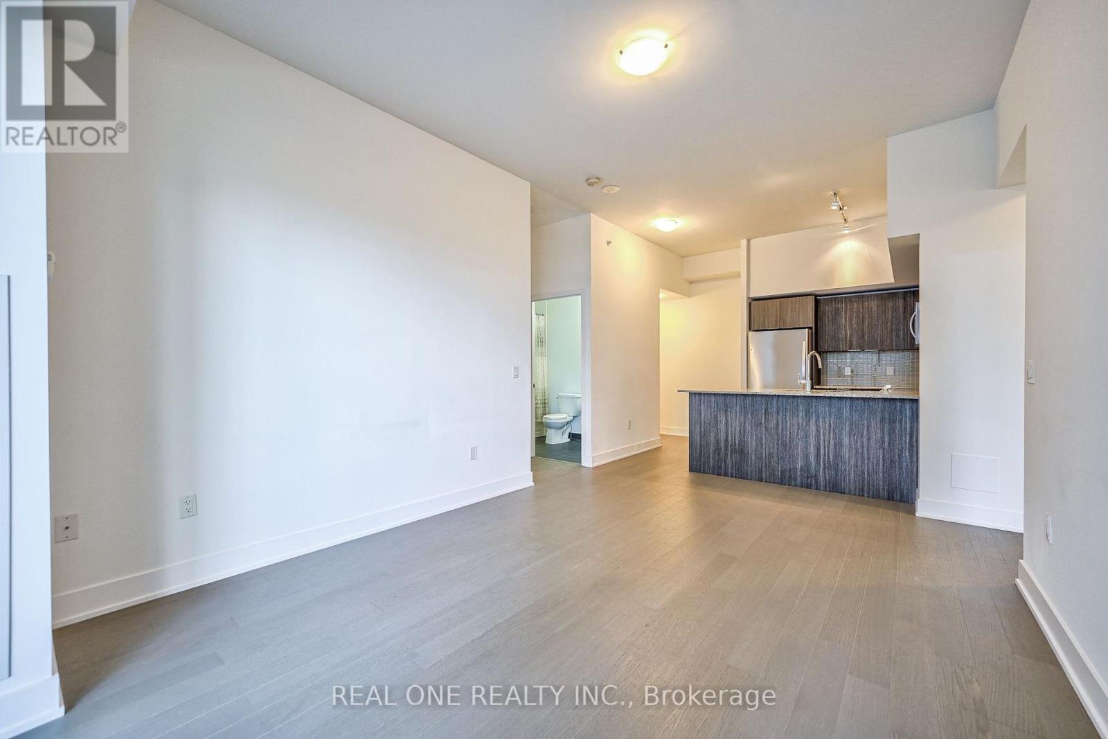 #231 30 SHORE BREEZE DRIVE - 7