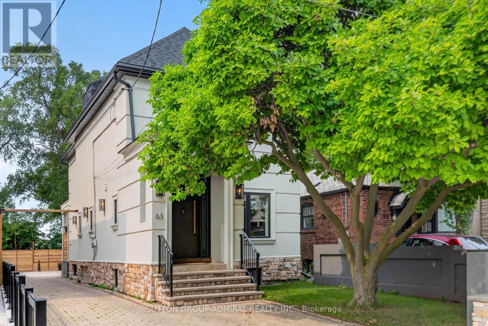 63 WESTBURY CRESCENT - 1