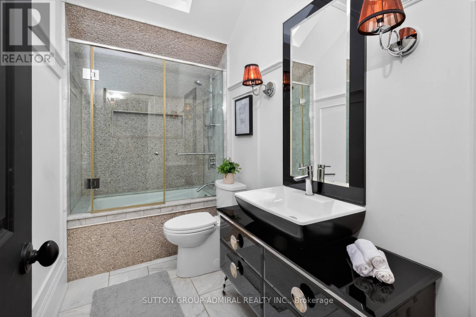 63 WESTBURY CRESCENT - 20