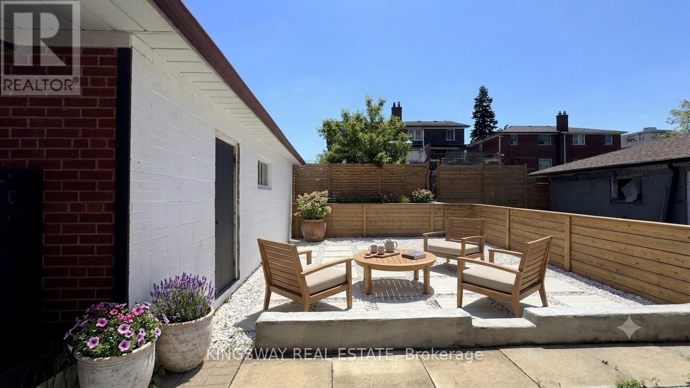 31 QUINAN DRIVE - 23
