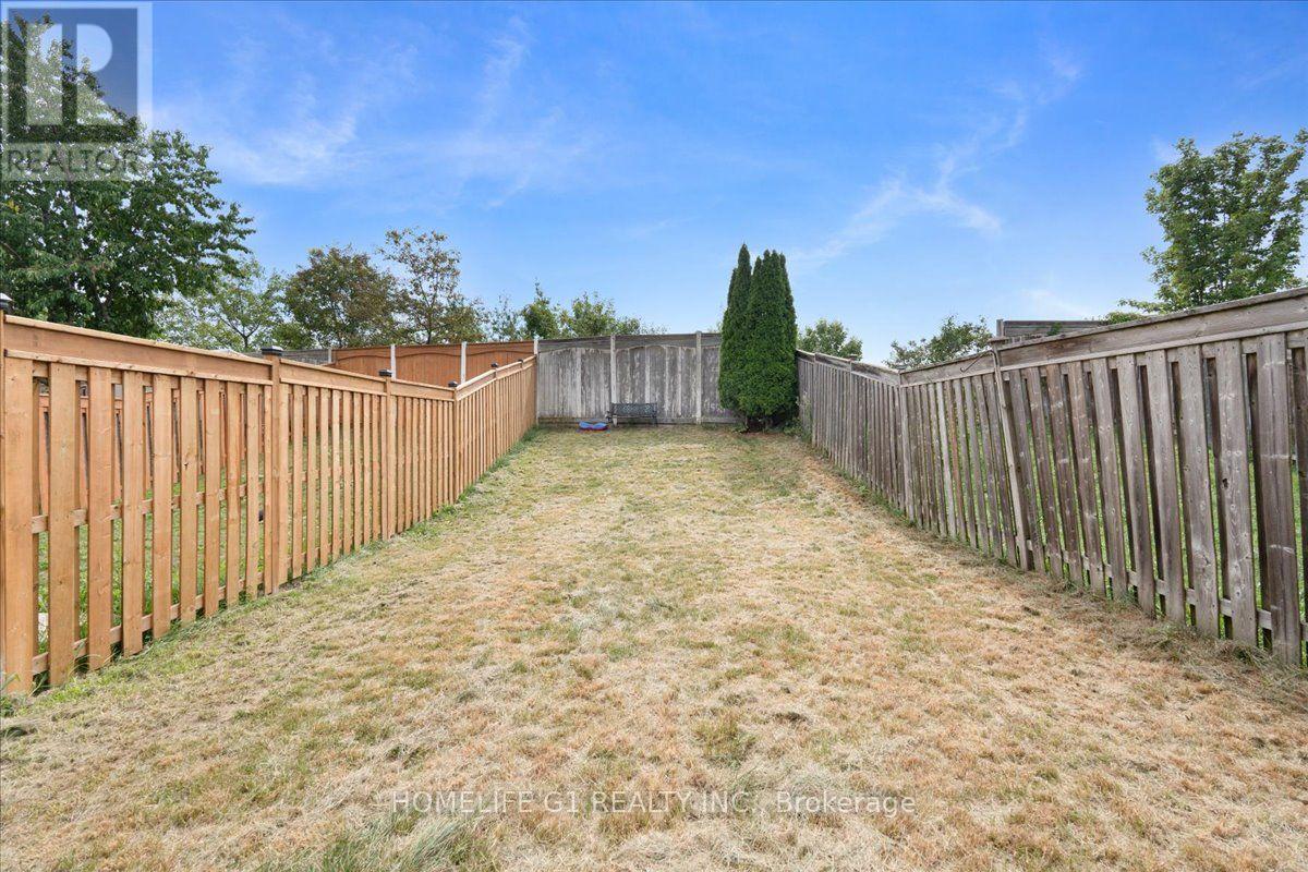 70 TARQUINI CRESCENT - 34