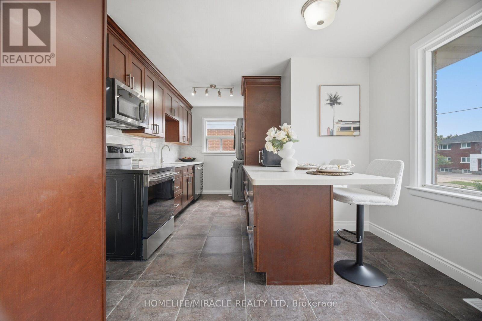 199 ALLEN STREET E - 10