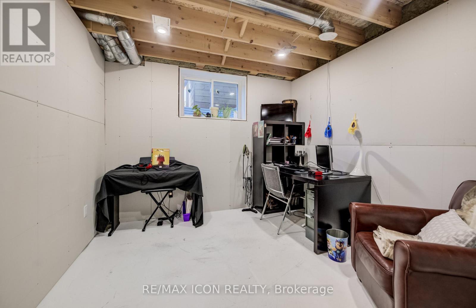 117 SARAH ROAD - Image 34