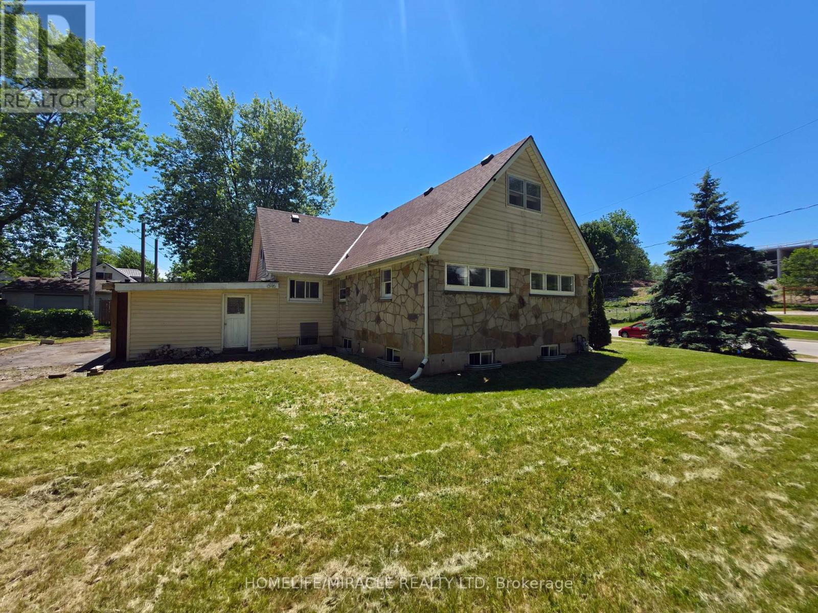 17 GODERICH STREET - Image 12