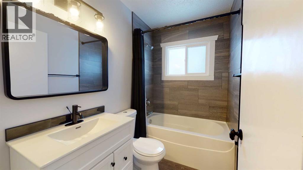 9730 117 Avenue - Photo 20