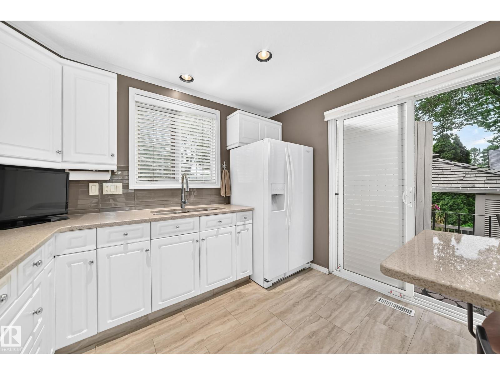 13003 124 Avenue NW - Photo 14