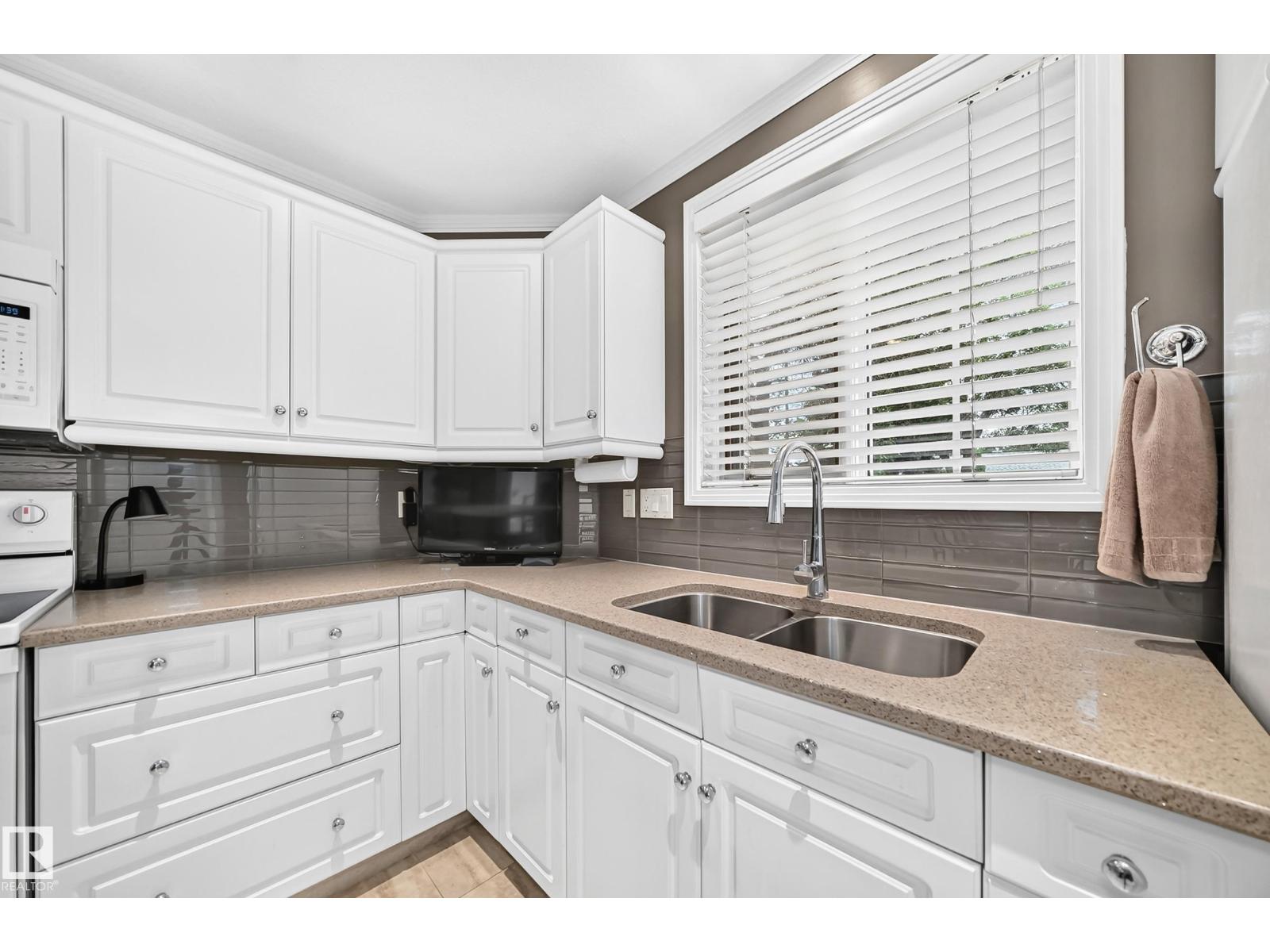 13003 124 Avenue NW - Photo 15