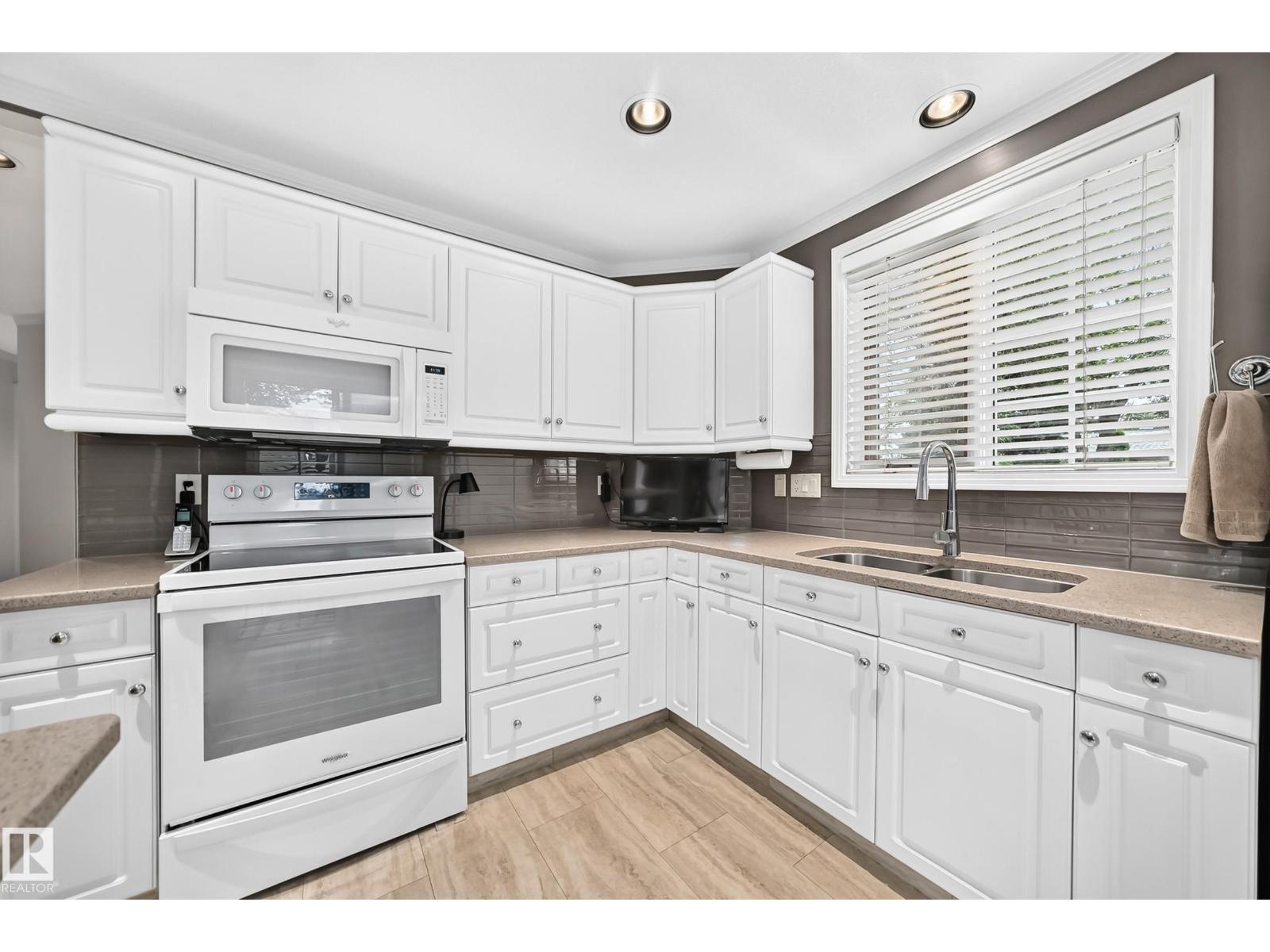 13003 124 Avenue NW - Photo 17