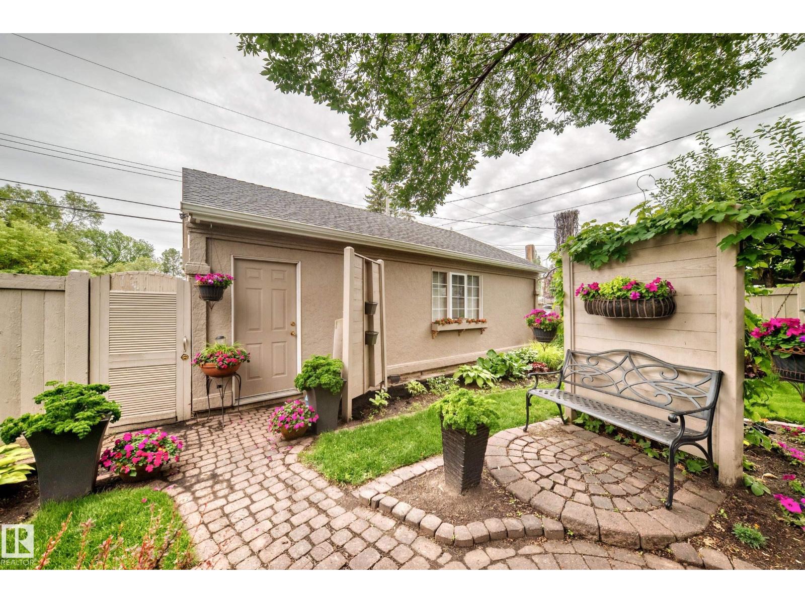 13003 124 Avenue NW - Photo 48