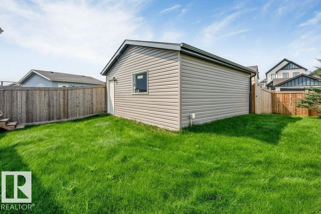 2436 18 AV NW - Image 30