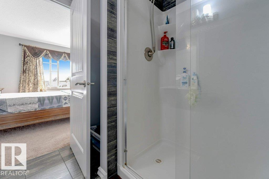 2436 18 AV NW - Image 22