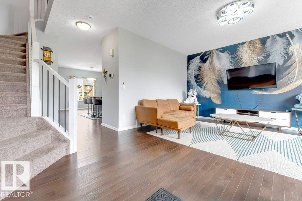 2436 18 AV NW - 8
