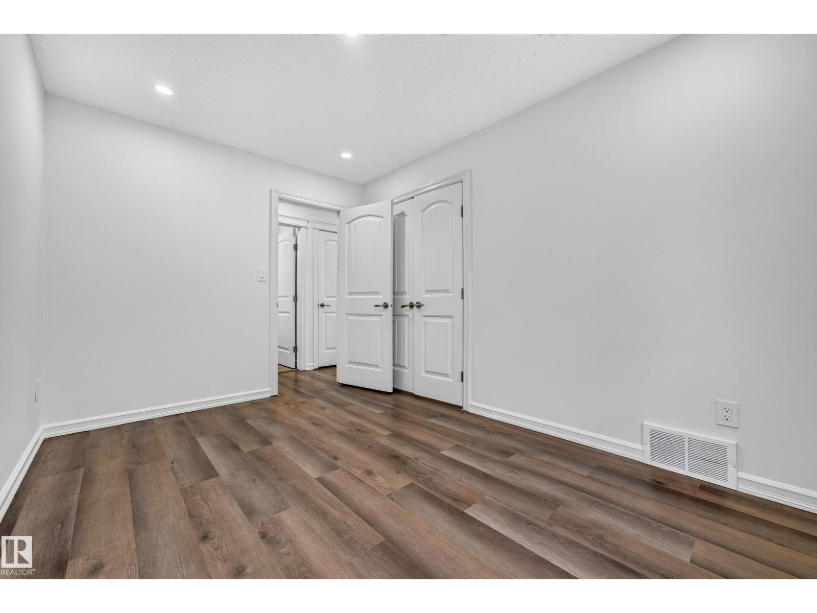 8226 180A Avenue NW - Photo 36
