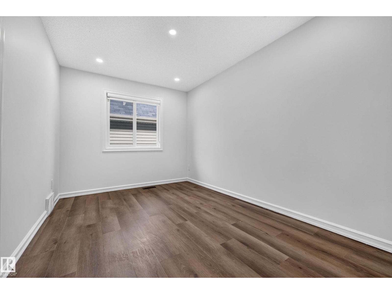 8226 180A AV NW - 35