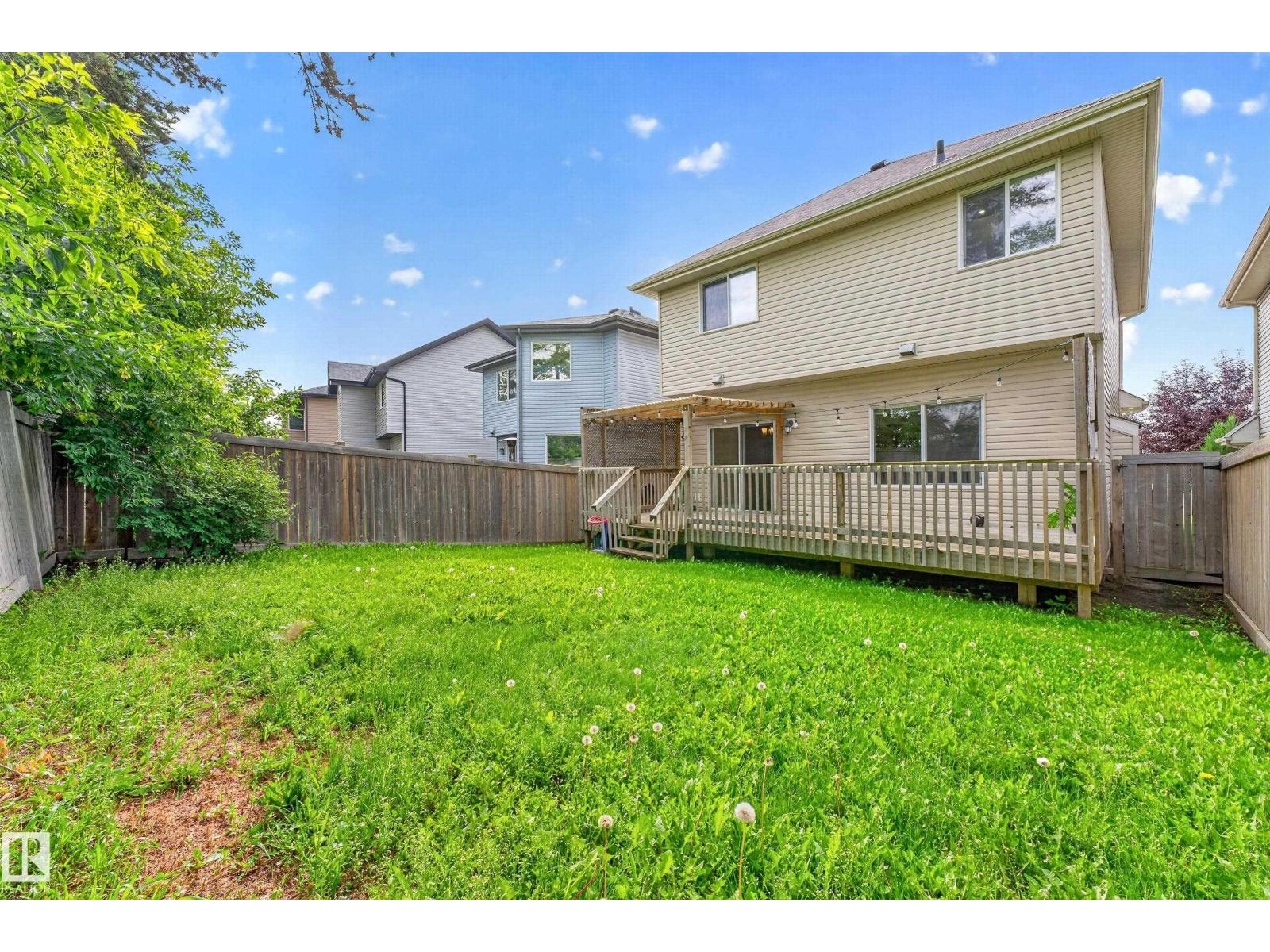 8226 180A AV NW - 45