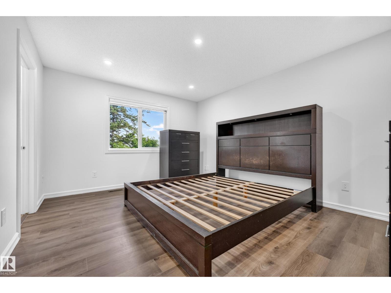 8226 180A Avenue NW - Photo 25