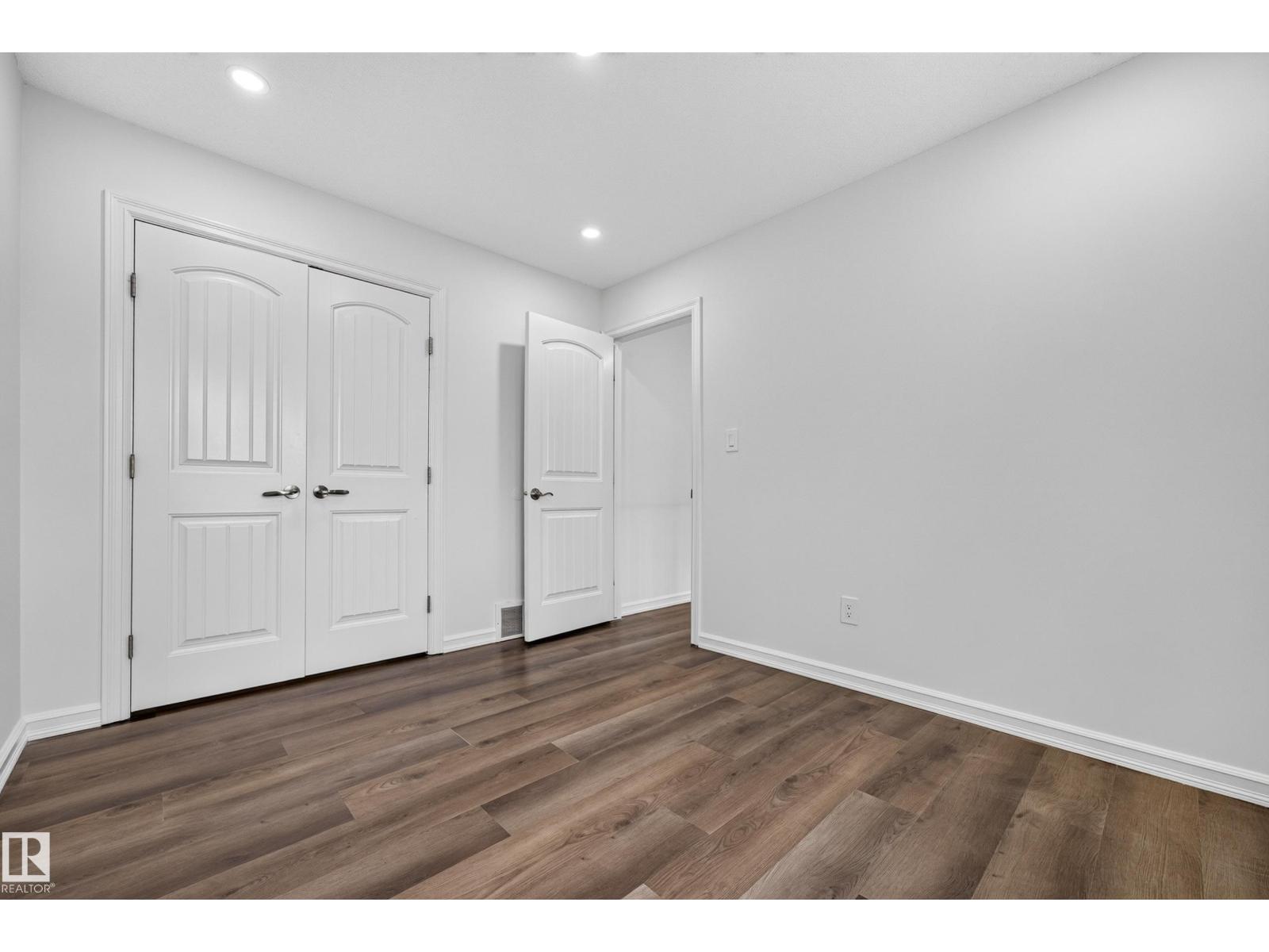 8226 180A AV NW - 33