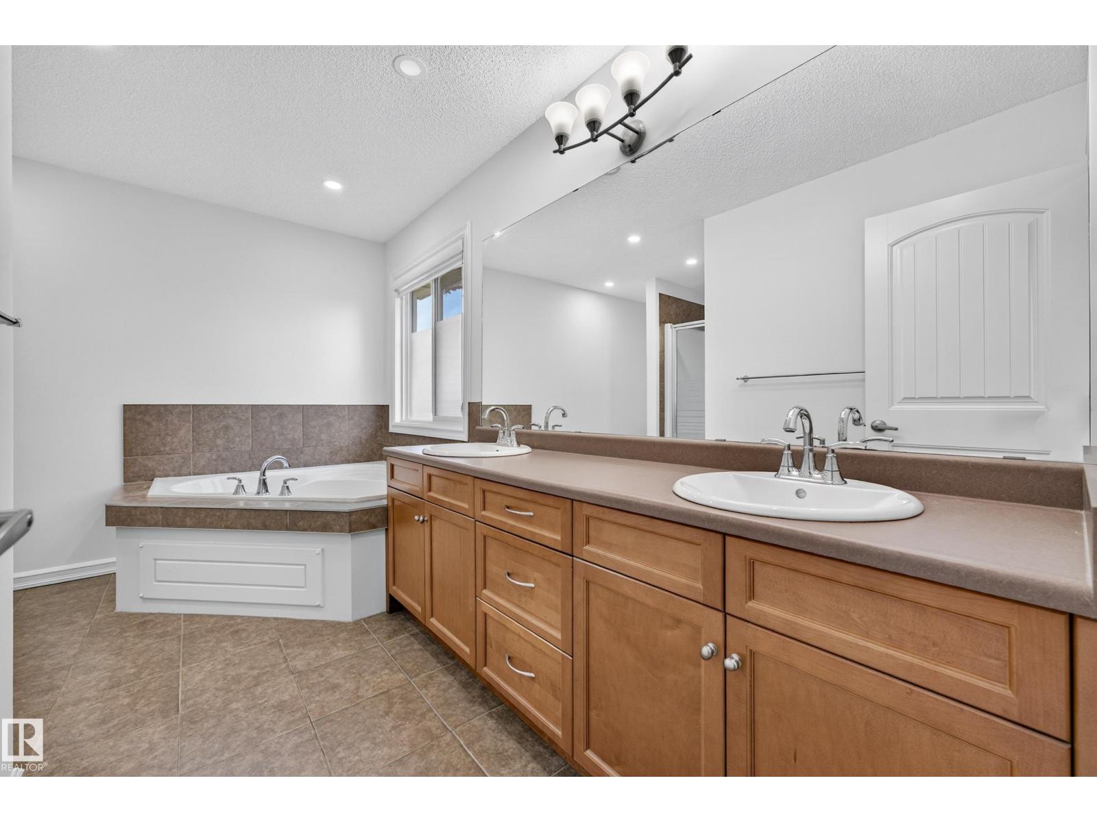 8226 180A Avenue NW - Photo 27