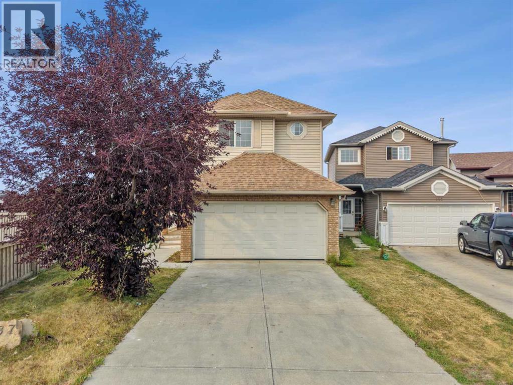187 Martinvalley Crescent Northeast - Photo 7