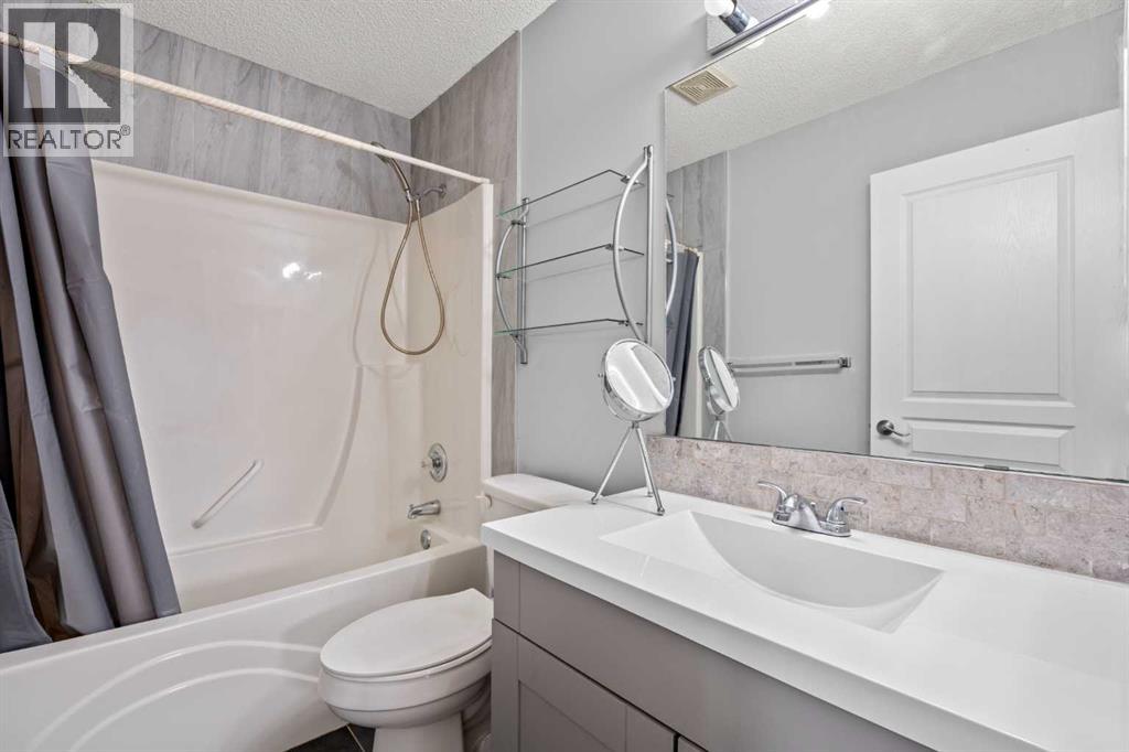 187 Martinvalley Crescent Northeast - Photo 35